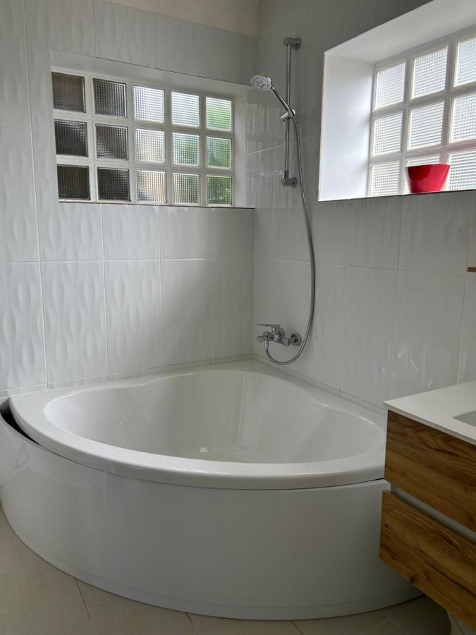 Gite Independant En Duplex Proche Mer Cote De Granit Rose Pleubian Extérieur photo